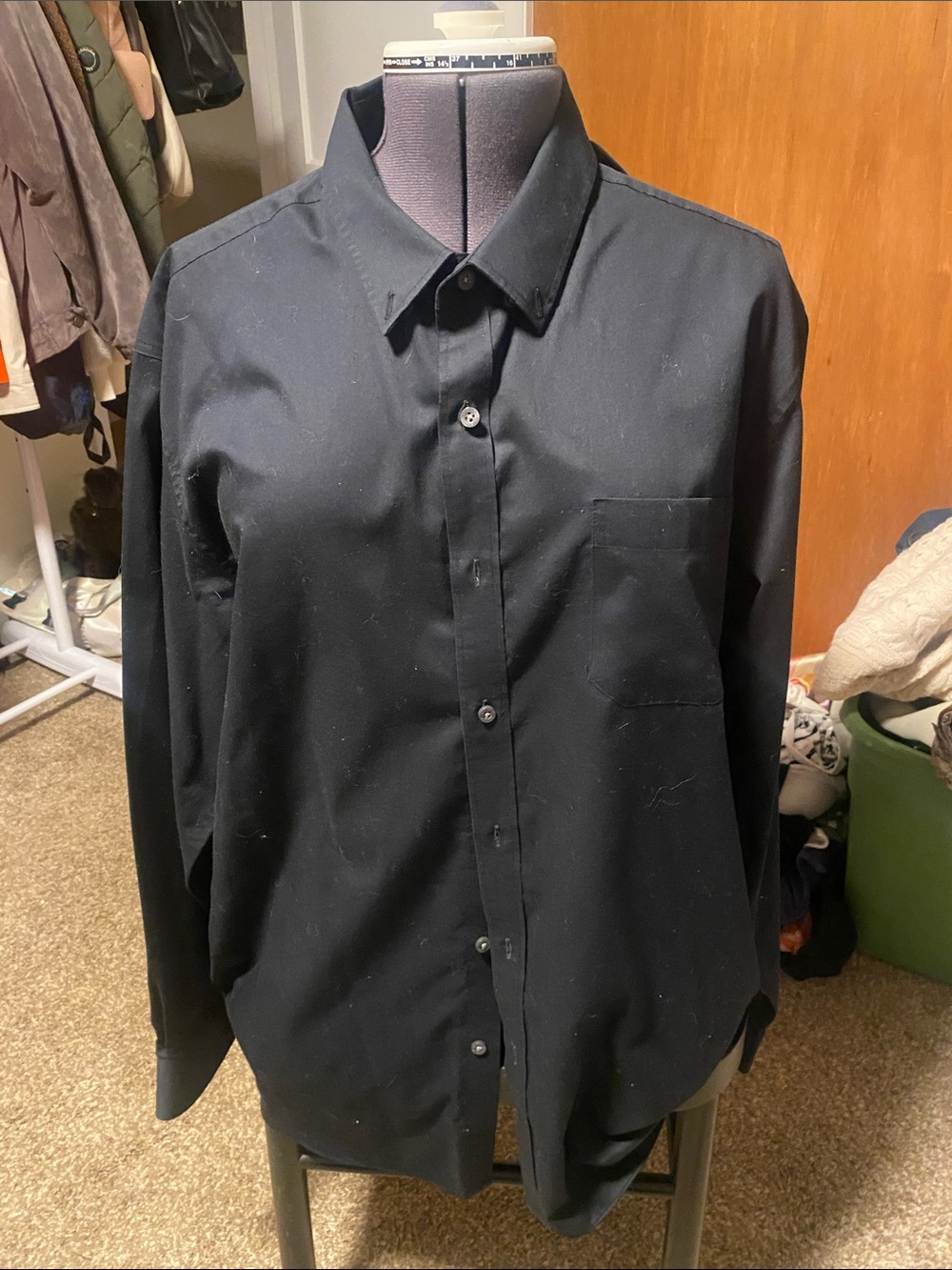 Men's Black Long-Sleeve Dress Shirt with Chest Pocket